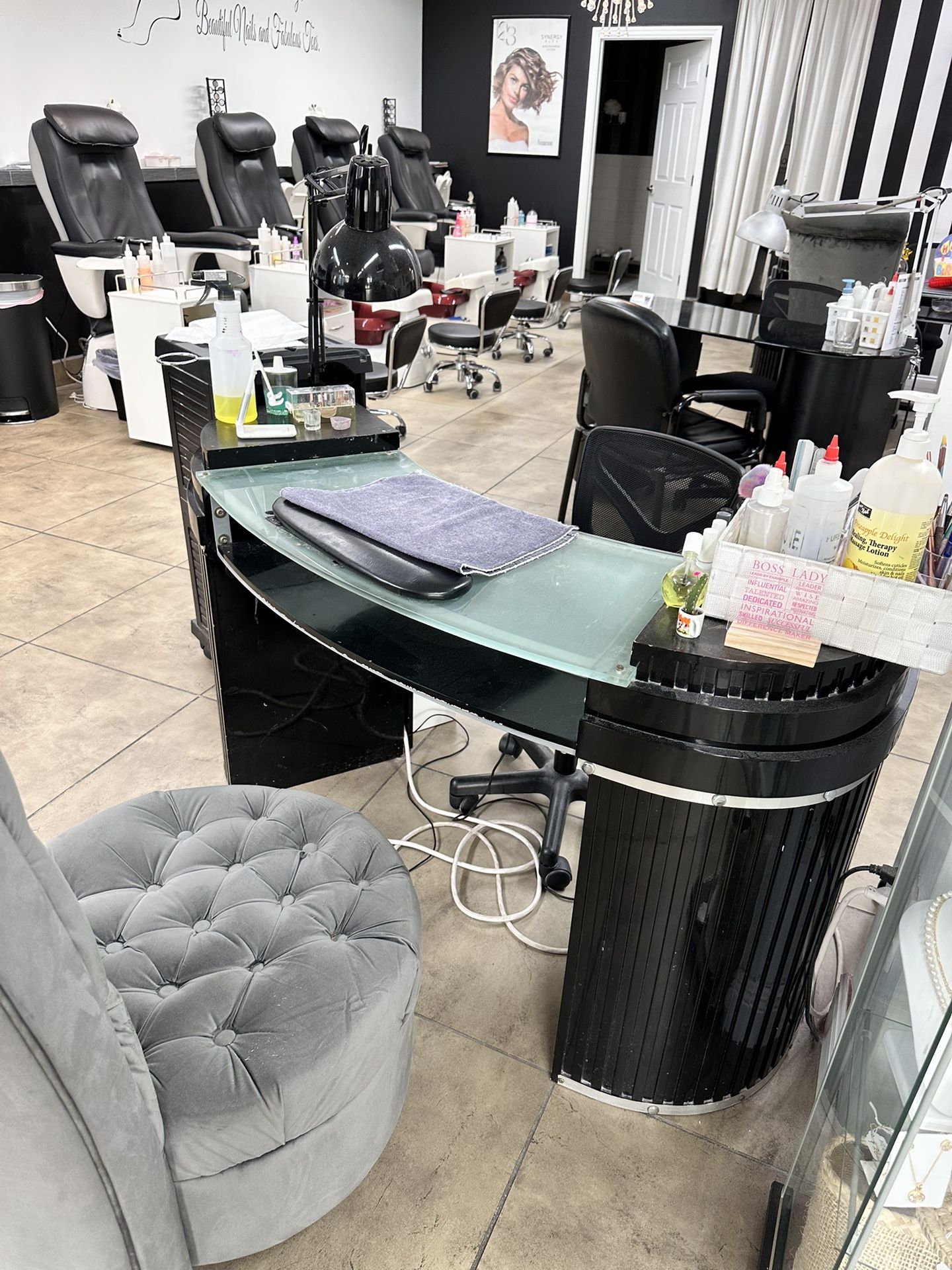 Salon Stations

